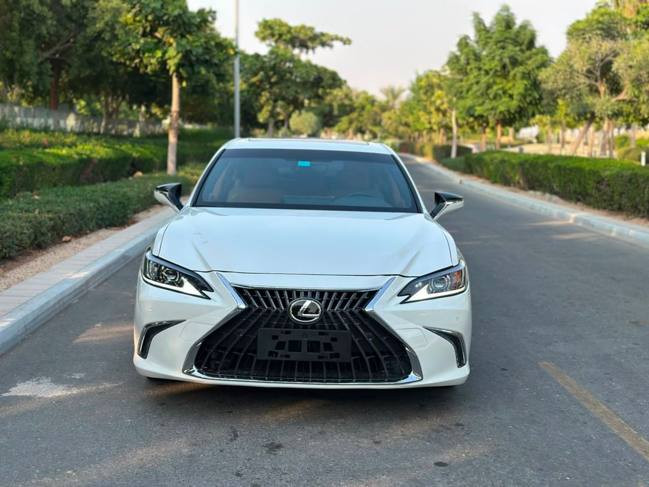 لکسوس ای‌اس