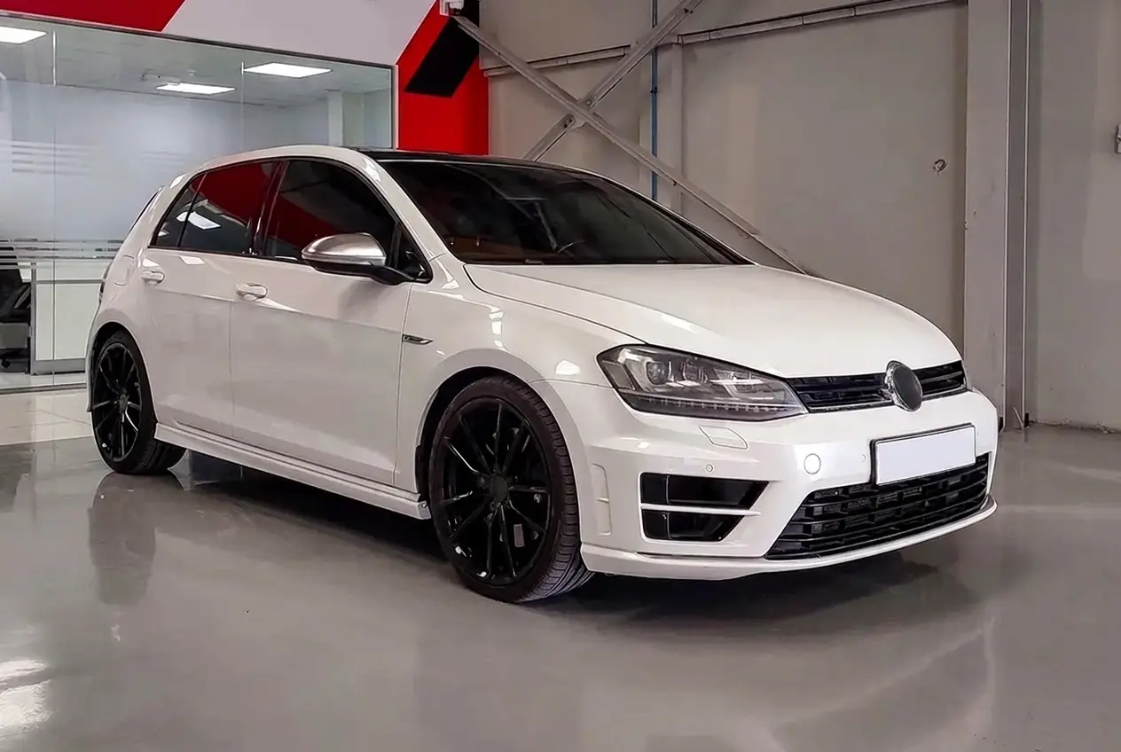 فولكس فاجن Golf R