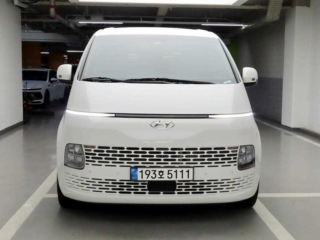Hyundai Staria