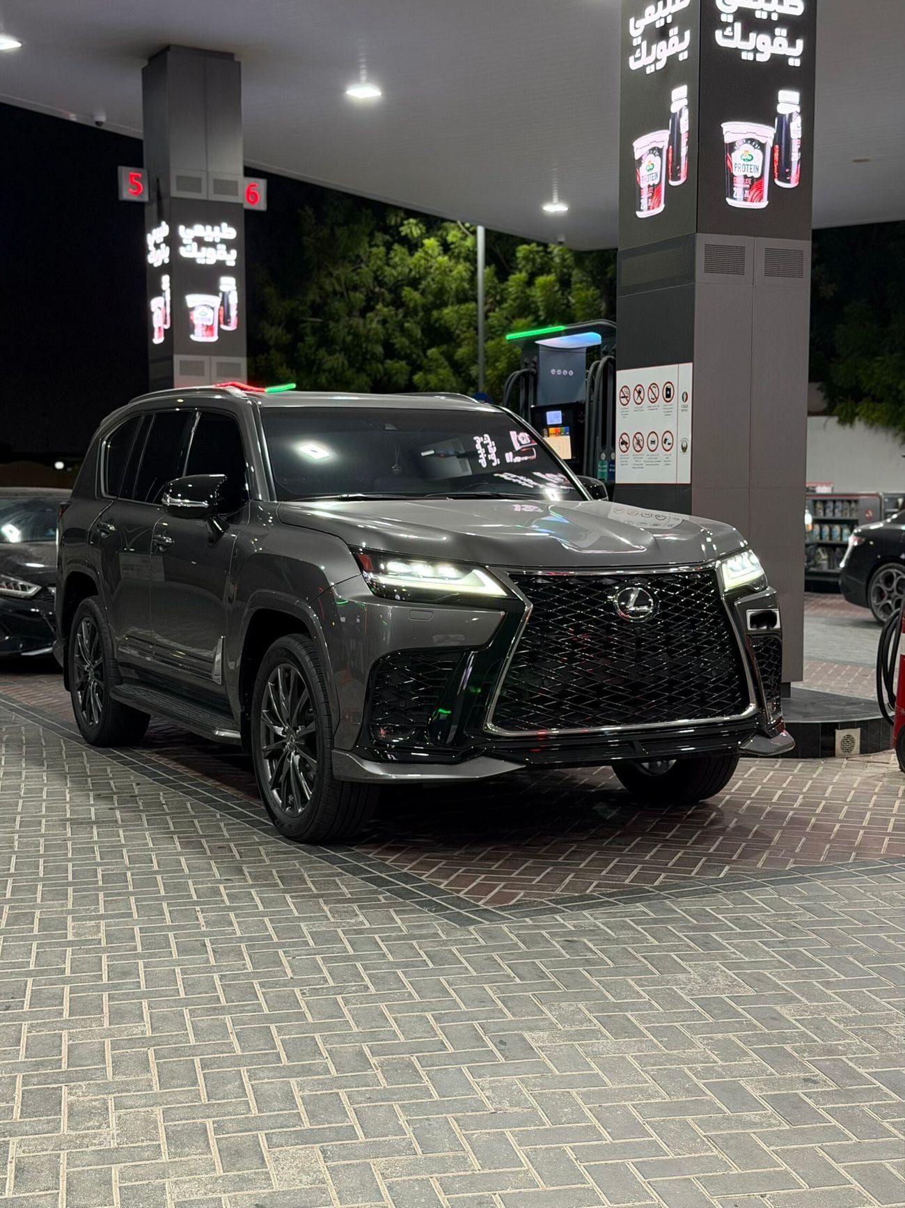 Lexus LX