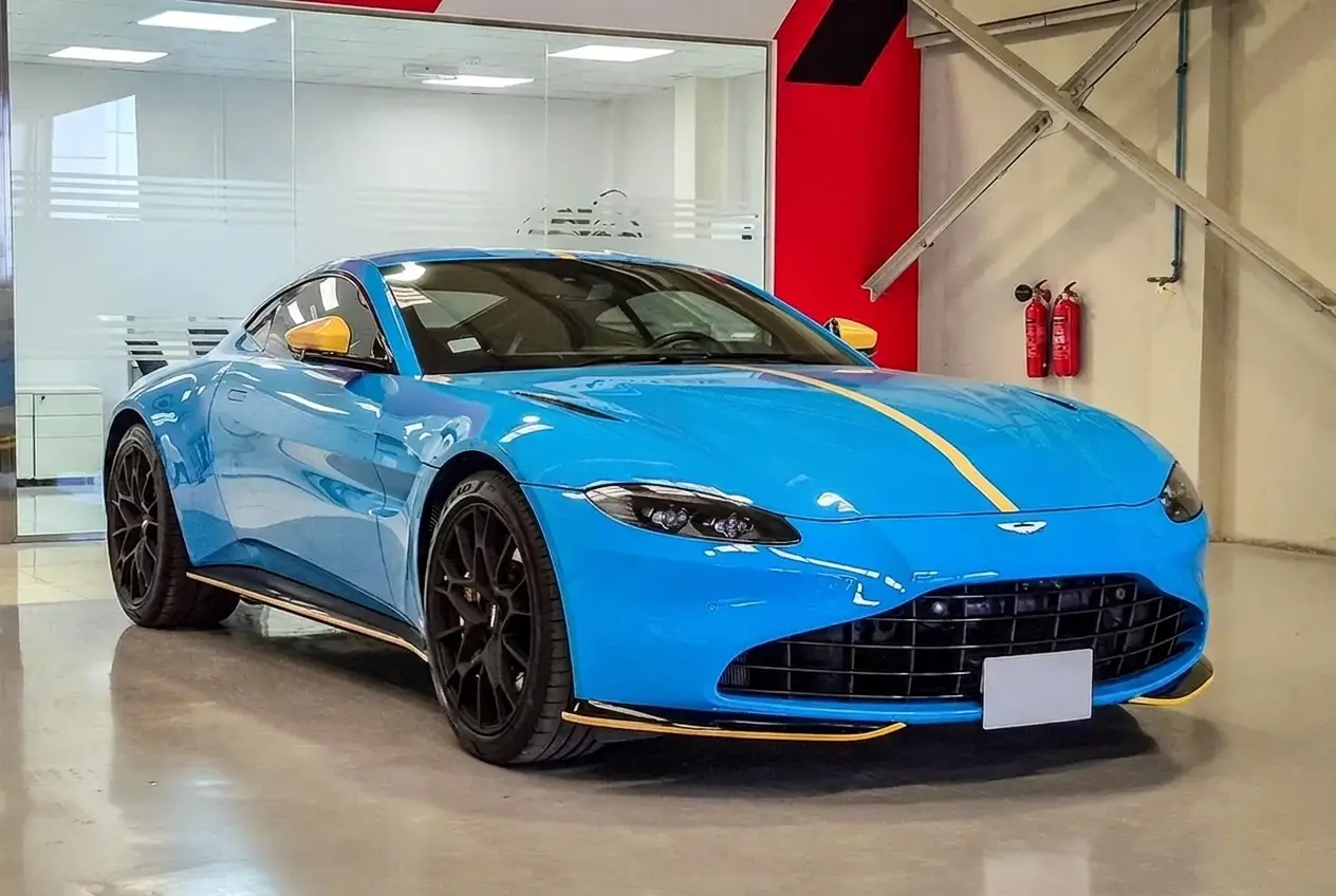 Aston Martin Vantage